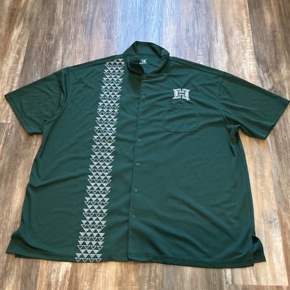 Men's Green University of Hawaii Casual Button-Down Shirt
